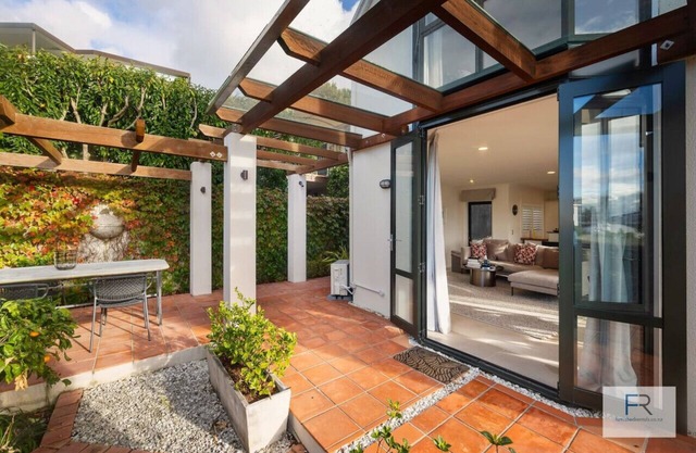 Beautiful Parnell Home with seaviews