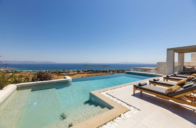 Beautiful Paros Villa | Villa Katherine | 5 Bedrooms | Access to Pool & Stunning Sea Views
