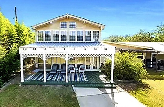 Beautiful, peaceful country guest house with pond
