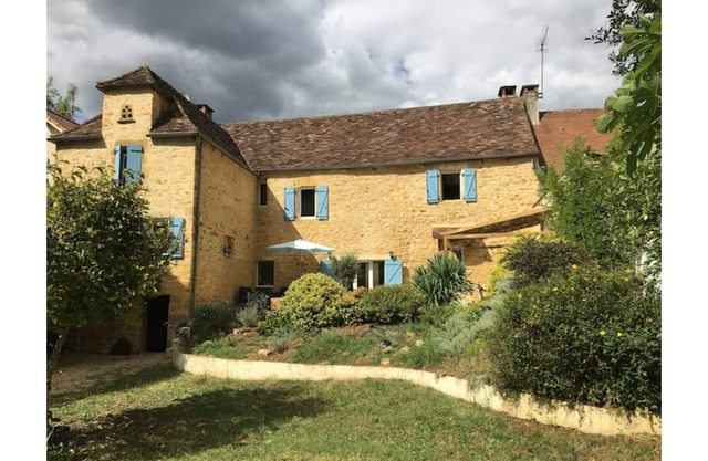 Beautiful Périgord house with swimming pool