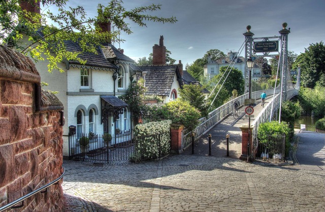 Hermosa casa de campo de época, excepcional ubicación junto al río en el corazón de Chester