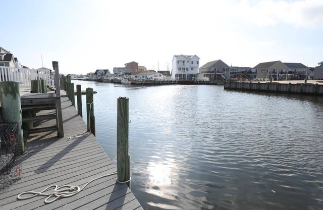Beautiful Pet Friendly Lagoonfront Ranch in Beach Haven West!