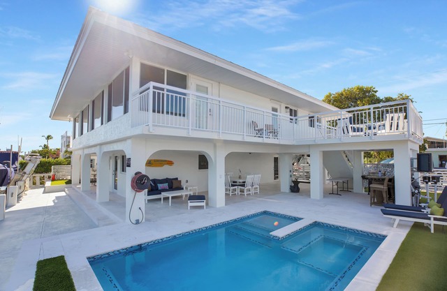 Beautiful Pool Home Located in a Quiet Neighborhood