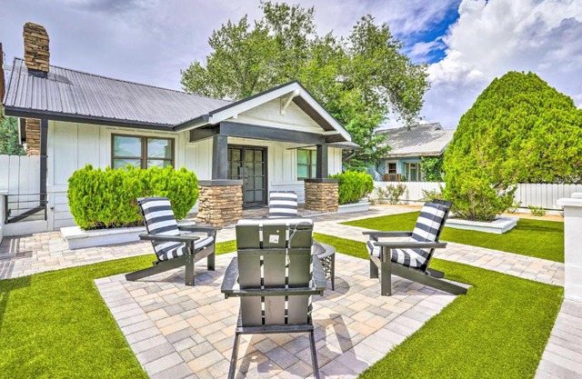 Beautiful Prescott Cottage with Chic Patios!