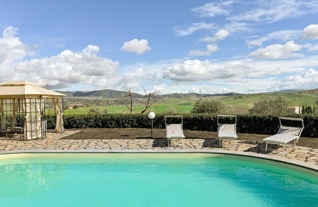 Casa de vacaciones privada con WIFI, piscina privada, TV, patio, vista panorámica, aparcamiento