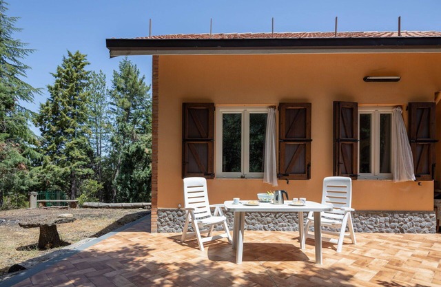 Preciosa casa de vacaciones privada para 8 personas con WIFI, TV, terraza y aparcamiento