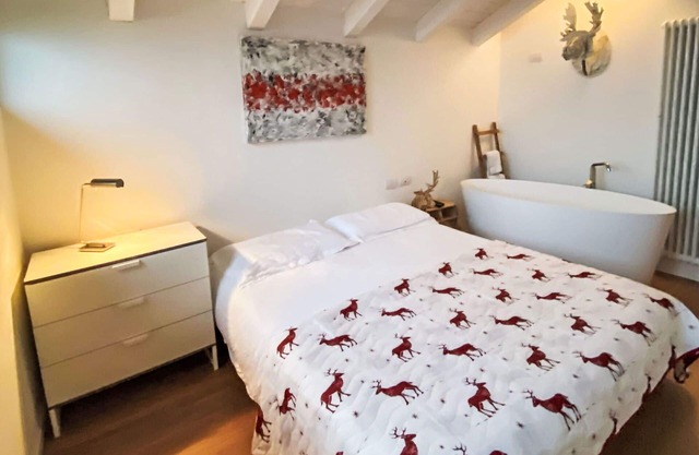 Preciosa casa de vacaciones privada con WIFI, TV, patio, mascotas permitida y aparcamiento