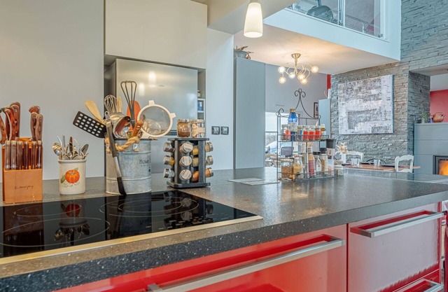 Beautiful private villa for 8 people with WIFI, TV, terrace, pets allowed and parking