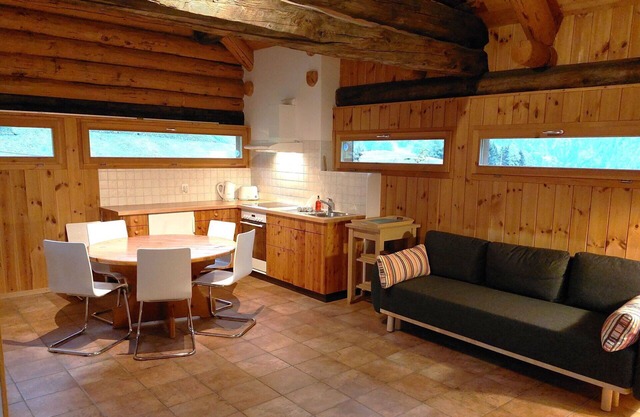 Casa de vacaciones privada con WIFI, patio, mascotas permitida, vista panorámica, aparcamiento