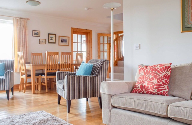Preciosa casa de vacaciones privada para 6 personas con WIFI, TV, vista panorámica y aparcamiento