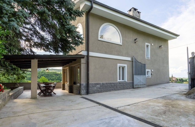 Maravillosa casa de vacaciones privada con A/C, WIFI, TV, patio, vista panorámica y aparcamiento