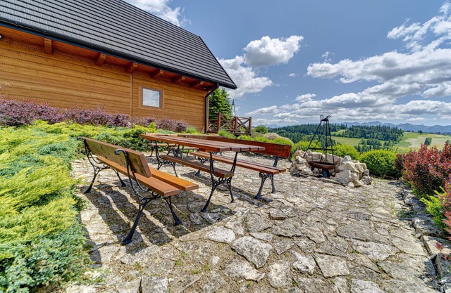 Estupenda casa de vacaciones privada con WIFI, TV, patio, mascotas permitida y aparcamiento
