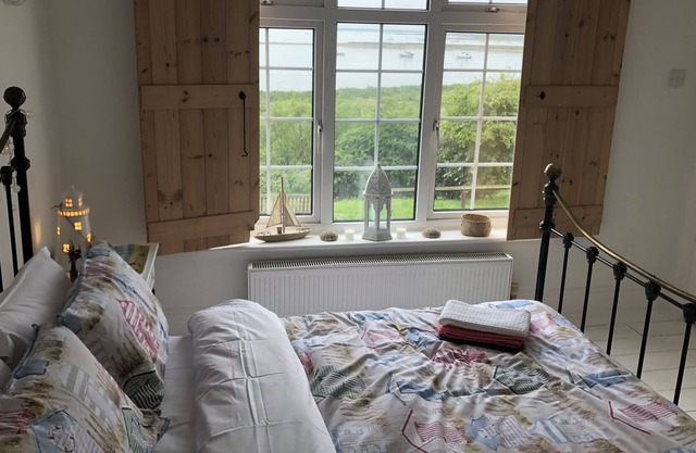 Beautiful Private Room With Sea Views (Breakfast Not Included)