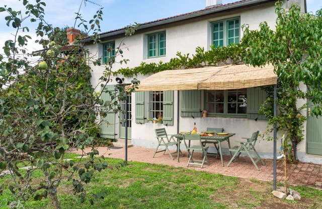 Maravillosa casa de vacaciones privada para 4 personas con WIFI, TV, terraza y mascotas permitida