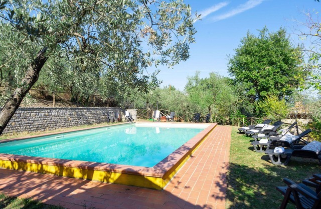 Casa de vacaciones privada con WIFI, piscina privada, TV, balcón, vista panorámica, aparcamiento