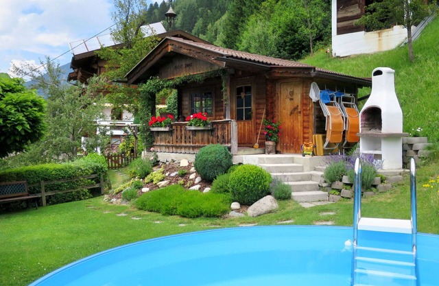 Maravillosa casa de vacaciones privada para 8 personas con piscina, WIFI, TV, patio y aparcamiento