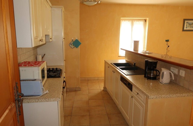 Maravillosa casa de vacaciones privada con TV, patio, mascotas permitida y aparcamiento