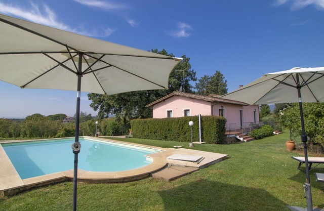 Casa de vacaciones privada con piscina privada, WIFI, TV, terraza, vista panorámica, aparcamiento