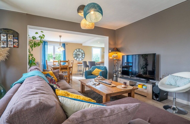 Estupenda casa de vacaciones privada con WIFI, TV, patio, mascotas permitida y aparcamiento
