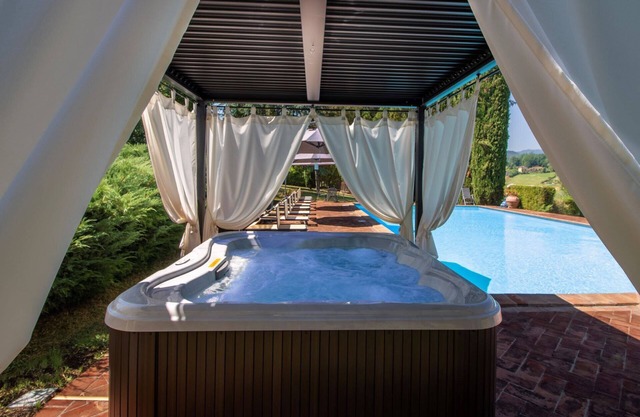 Casa de vacaciones privada con WIFI, A/C, piscina privada, TV, mascotas permitida, aparcamiento