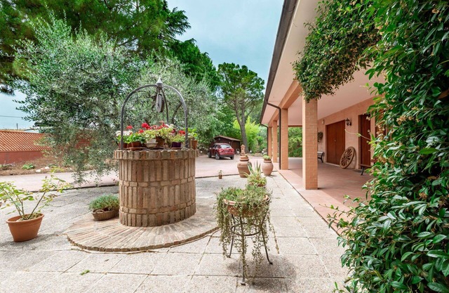 Preciosa casa de vacaciones privada con WIFI, A/C, TV, patio, vista panorámica y aparcamiento