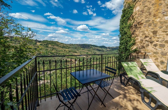 Casa de vacaciones privada con jacuzzi, A/C, WIFI, TV, terraza, vista panorámica