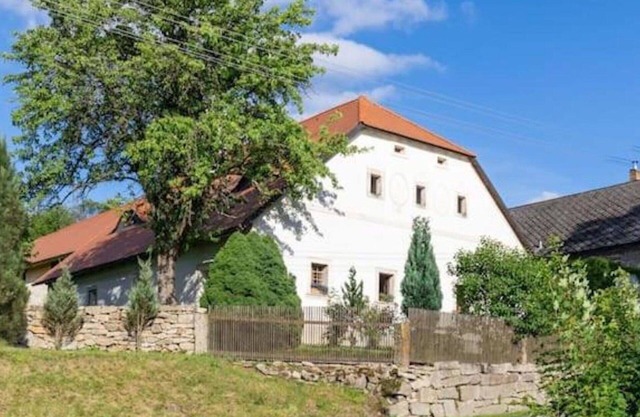 Maravillosa casa de vacaciones privada con WIFI, patio, mascotas permitida y aparcamiento