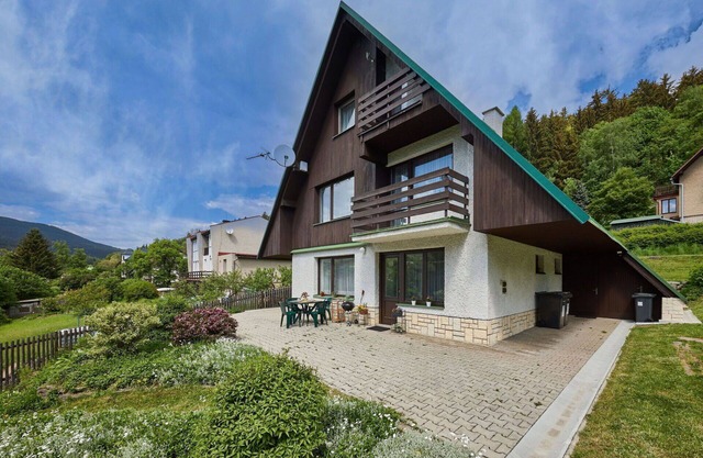 Maravillosa casa de vacaciones privada con WIFI, TV, patio, mascotas permitida y aparcamiento