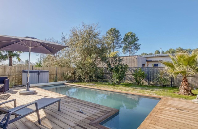 Preciosa casa de vacaciones privada con A/C, WIFI, piscina privada, TV, terraza y aparcamiento