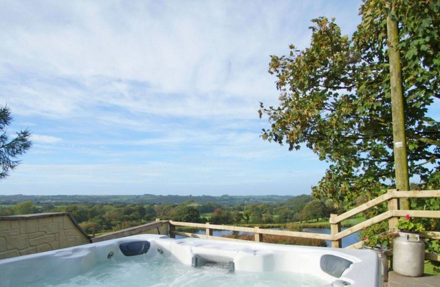 Maravillosa casa de vacaciones privada para 4 personas con WIFI, TV, patio y aparcamiento