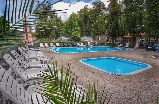 Maravillosa casa de vacaciones privada con WIFI, piscina, terraza, mascotas permitida y aparcamiento