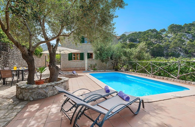 Estupenda casa de vacaciones privada con WIFI, piscina privada, A/C, TV, terraza y aparcamiento