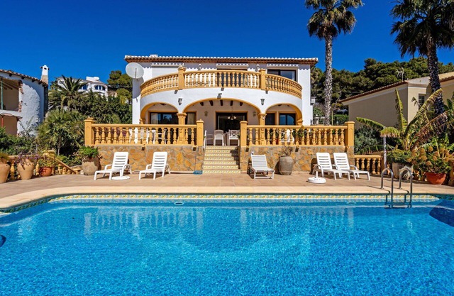 Casa de vacaciones privada con A/C, piscina privada, TV, terraza, vista panorámica, aparcamiento