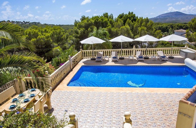 Preciosa casa de vacaciones privada con piscina privada, WIFI, A/C, TV, patio y aparcamiento