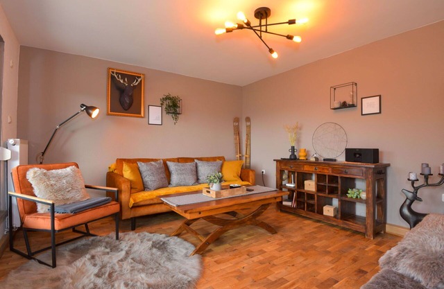 Preciosa casa de vacaciones privada con WIFI, TV, terraza, mascotas permitida y aparcamiento
