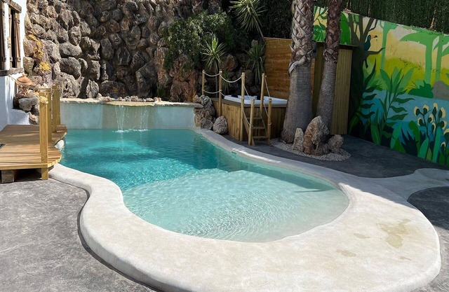Maravillosa casa de vacaciones privada con WIFI, piscina privada, jacuzzi, A/C, aparcamiento