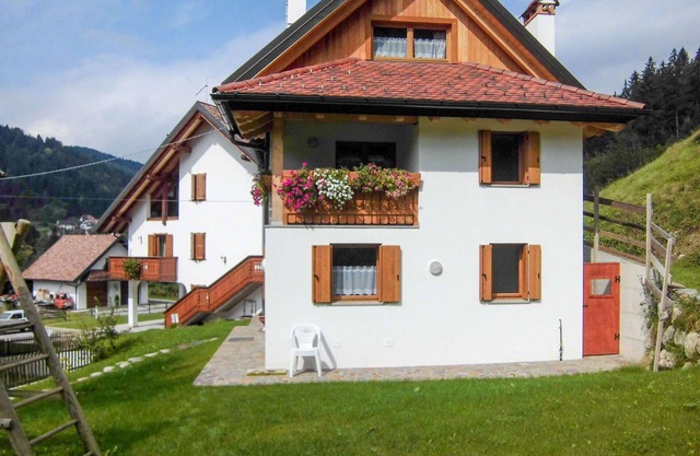 Estupenda casa de vacaciones privada para 4 personas con WIFI, TV, balcón y aparcamiento