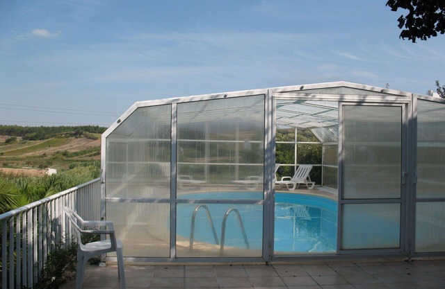 Estupenda casa de vacaciones privada con piscina privada, WIFI, TV, terraza y aparcamiento