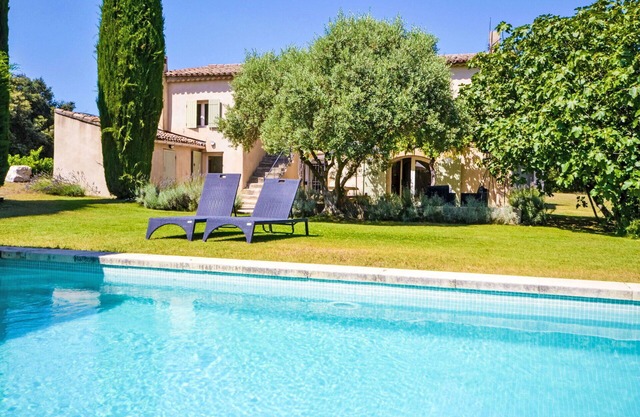 Maravillosa casa de vacaciones privada con WIFI, piscina privada, TV, terraza y aparcamiento