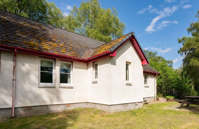 Beautiful private villa for 4 guests with TV, patio, pets allowed, panoramic view and parking