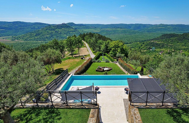 Preciosa casa de vacaciones privada con piscina privada, jacuzzi, A/C, WIFI, TV, terraza