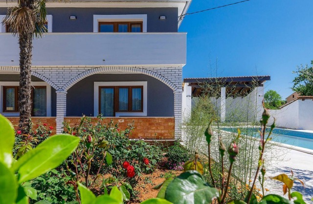 Estupenda casa de vacaciones privada con piscina privada, A/C, WIFI, TV, terraza y aparcamiento