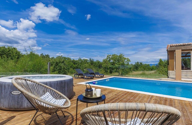 Casa de vacaciones privada con piscina privada, A/C, jacuzzi, internet, TV, aparcamiento