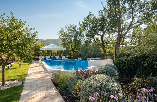 Maravillosa casa de vacaciones privada con WIFI, piscina privada, A/C, TV, terraza y aparcamiento