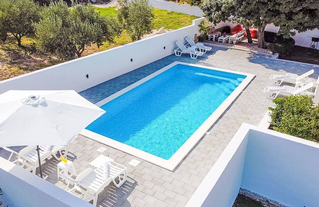Estupenda casa de vacaciones privada con WIFI, piscina privada, A/C, TV, terraza y aparcamiento