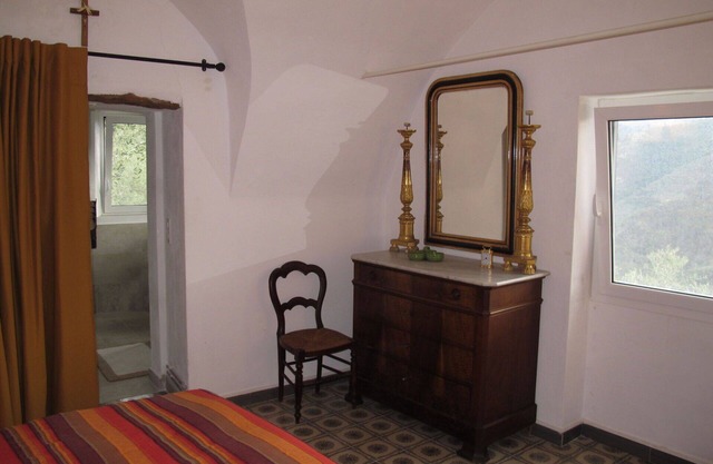 Estupenda casa de vacaciones privada con WIFI, patio, mascotas permitida y aparcamiento