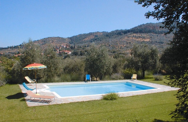 Maravillosa casa de vacaciones privada para 6 personas con piscina privada, WIFI, TV y aparcamiento