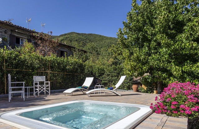 Maravillosa casa de vacaciones privada con WIFI, jacuzzi, A/C, TV, patio y vista panorámica