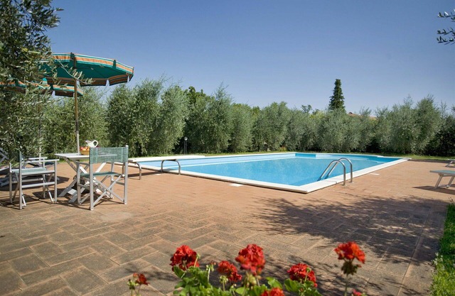 Preciosa casa de vacaciones privada con WIFI, piscina privada, TV, patio y aparcamiento