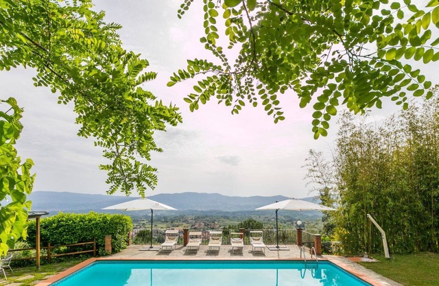 Casa de vacaciones privada con piscina privada, WIFI, TV, patio, vista panorámica, aparcamiento